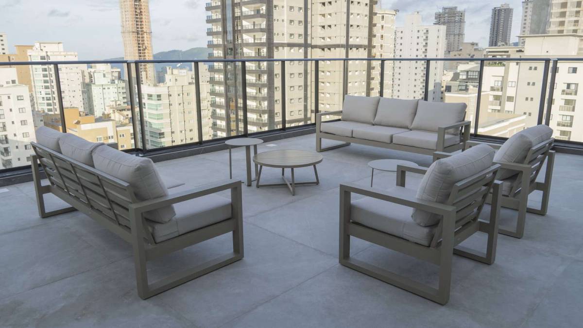  - Apartamento Pronto nunca Habitado com M2 mais barato da Meia Praia - Itapema/SC